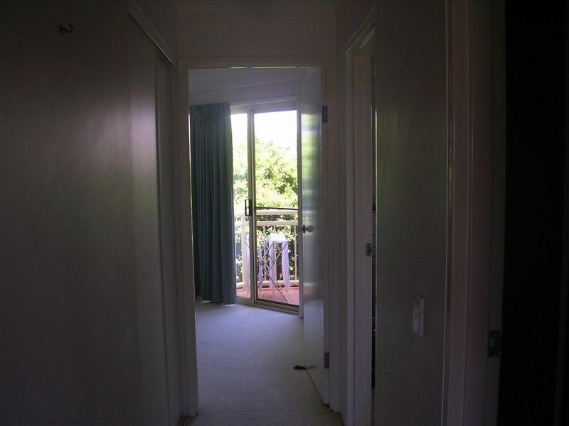 76 THOMAS DR, Chevron Island QLD 4217