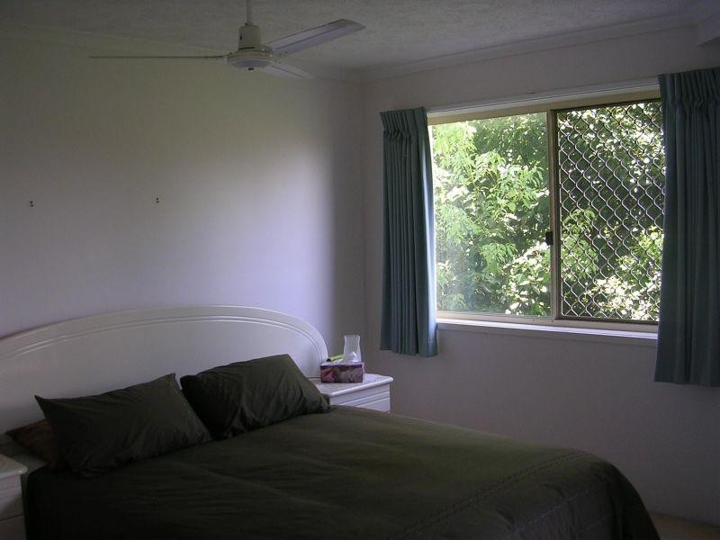 76 THOMAS DR, Chevron Island QLD 4217
