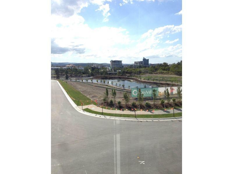 2 York Street, Robina QLD 4226