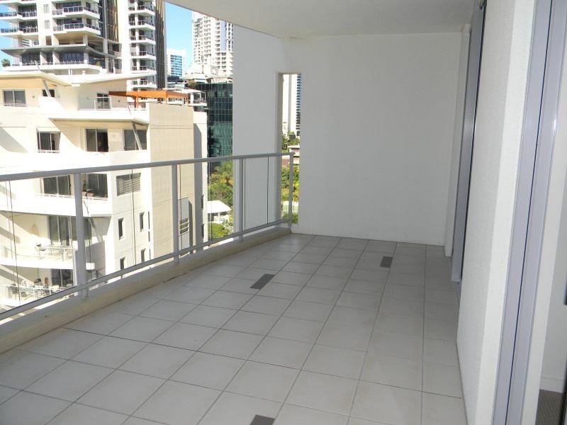 21 Cypress Avenue, Surfers Paradise QLD 4217