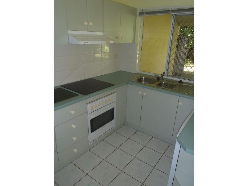 Unit  6/5-15 McGregor Street, Mooroobool QLD 4870