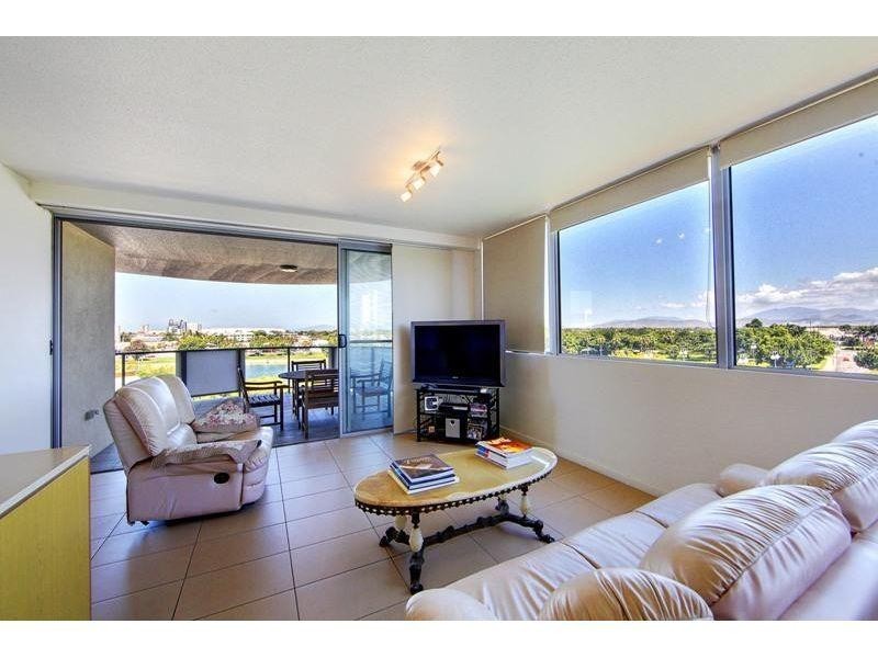 32 Stanley Street, Townsville City QLD 4810