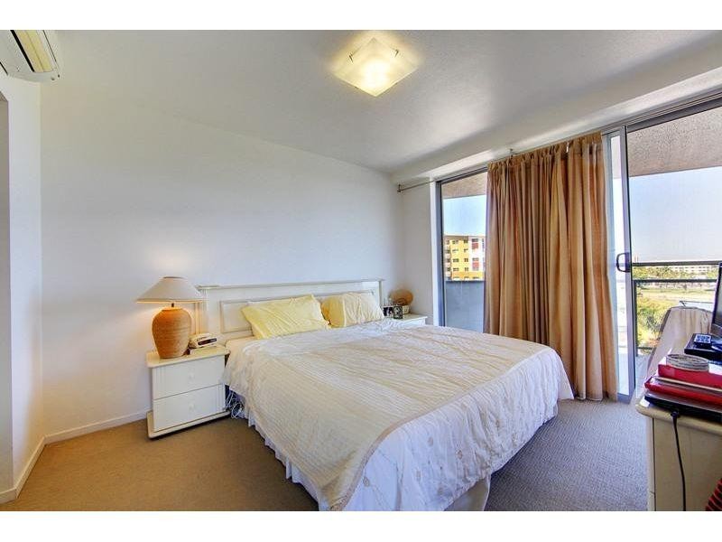 32 Stanley Street, Townsville City QLD 4810