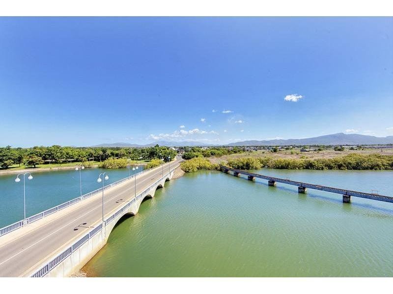 32 Stanley Street, Townsville City QLD 4810