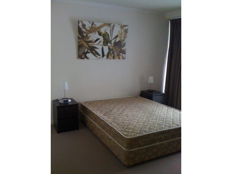 63/101 Clarence Road, Indooroopilly QLD 4068