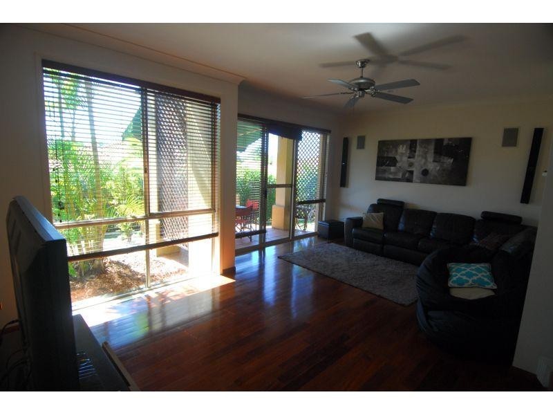 152 Palm Meadows Drive, Carrara QLD 4211