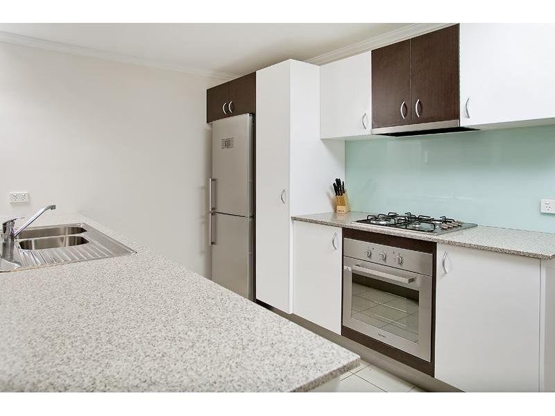 68/101 Clarence Road, Indooroopilly QLD 4068