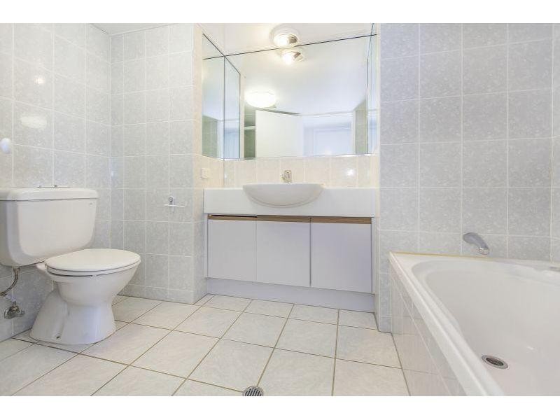 72 Macquarie Street, St Lucia QLD 4067