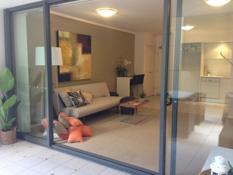 1013/18 Manning Street, Milton QLD 4064