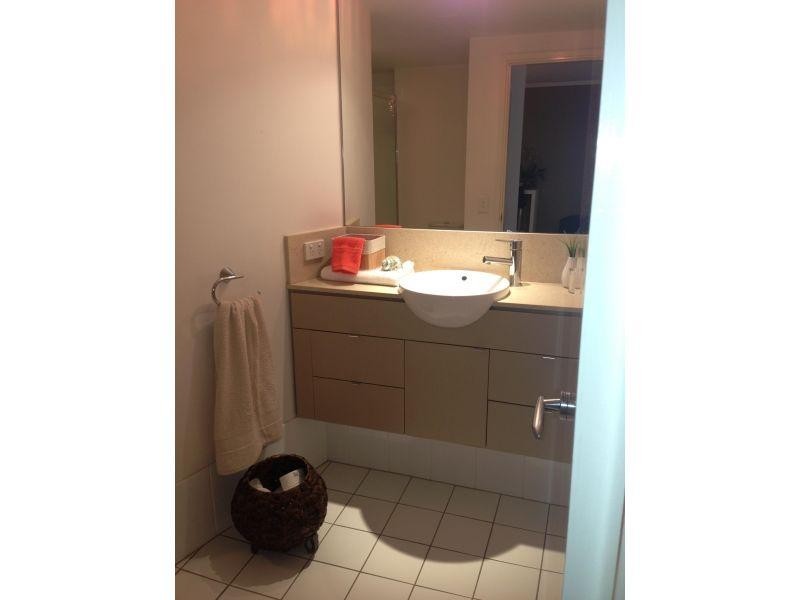 1013/18 Manning Street, Milton QLD 4064