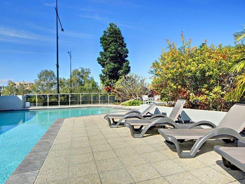 8 Dunmore Terrace, Auchenflower QLD 4066