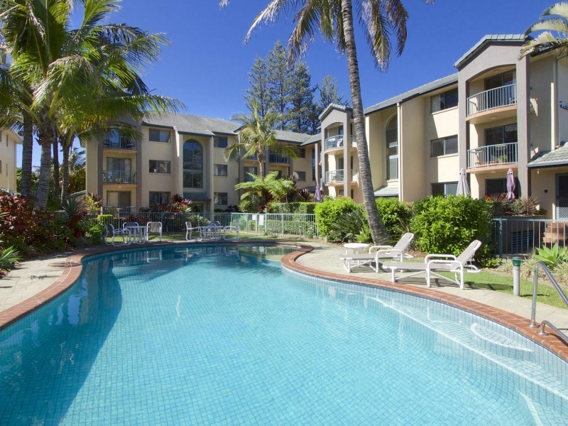 Bilinga QLD 4225