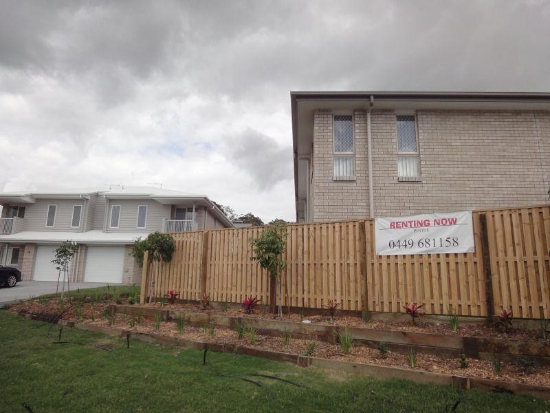 Unit  1 – 19/11 – 13 Montree Circuit, Kallangur QLD 4503