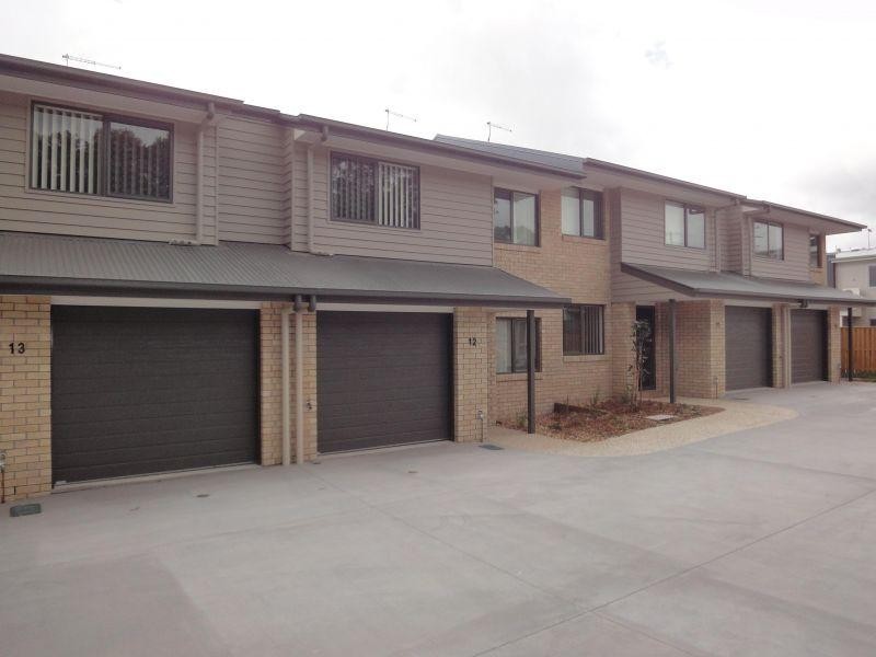 Unit  1 – 19/11 – 13 Montree Circuit, Kallangur QLD 4503