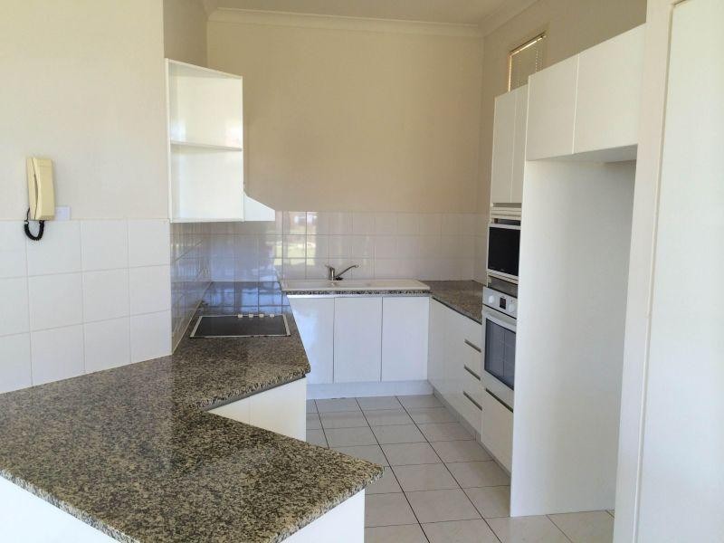 @/152 Palm Meadows Drive, Carrara QLD 4211