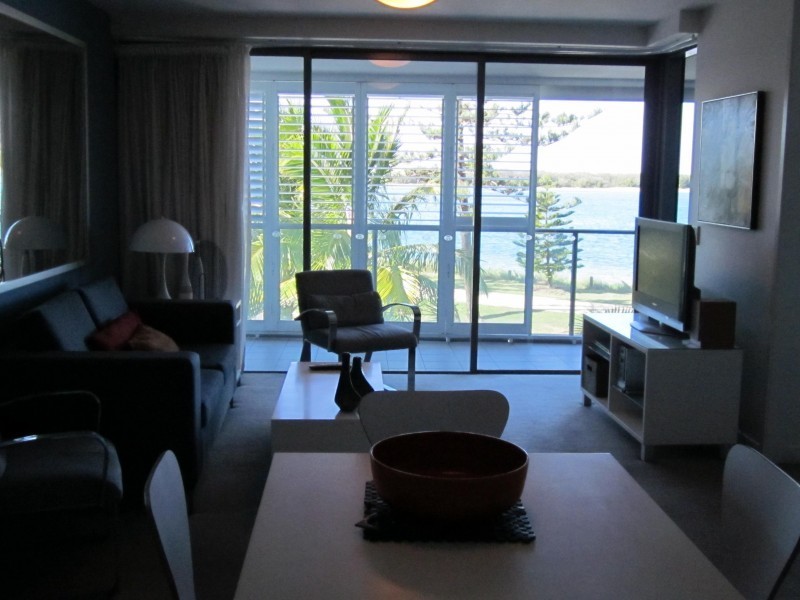 Unit 1105/438 Marine Parade, Biggera Waters QLD 4216