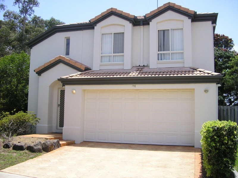 34 ALBICORE ST, Mermaid Waters QLD 4218