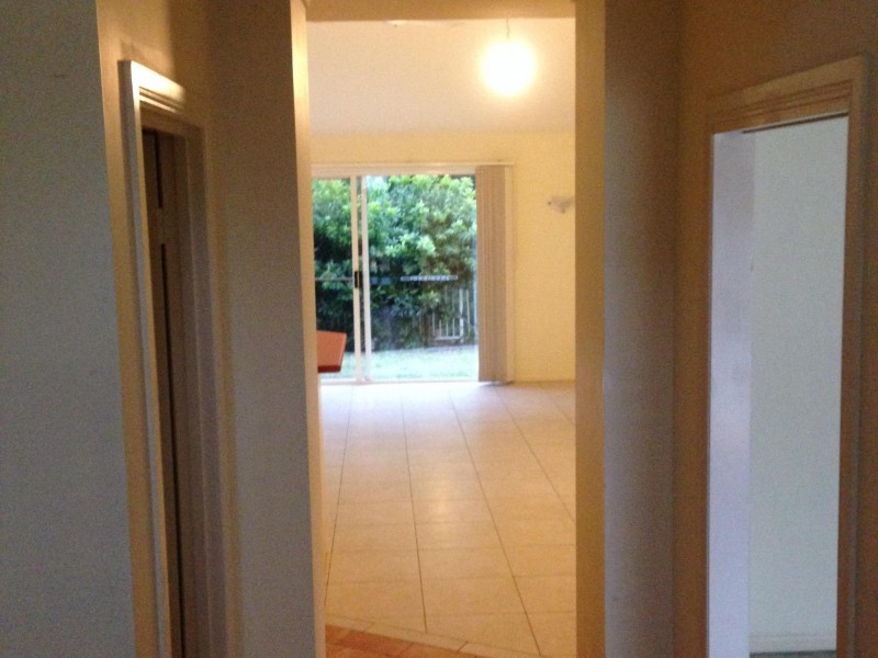 34 ALBICORE ST, Mermaid Waters QLD 4218