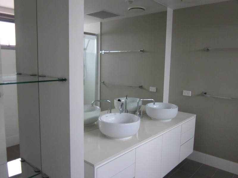 Unit 1102/438 Marine Parade, Biggera Waters QLD 4216