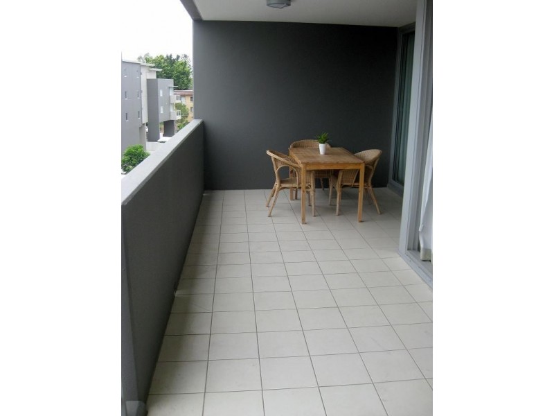 48/101 Clarence Road, Indooroopilly QLD 4068