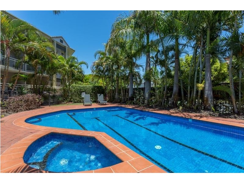 Chevron Island QLD 4217