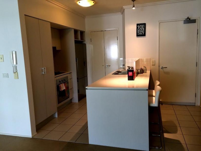 1067/18 Manning Street, Milton QLD 4064