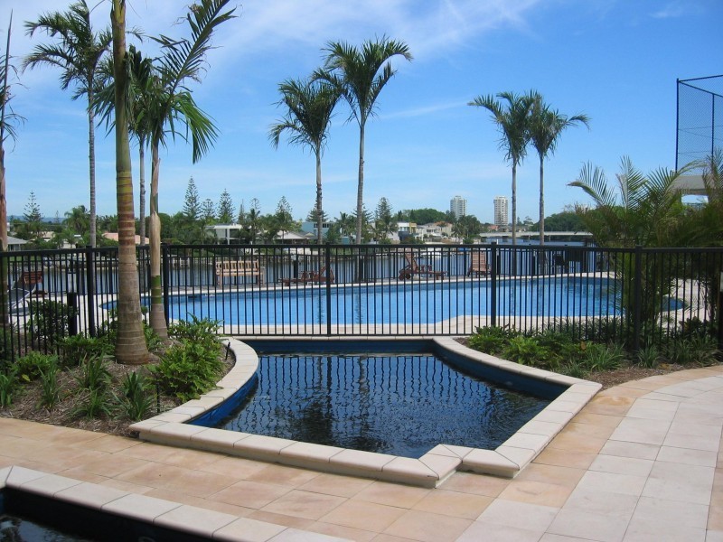 2/2898 Gold Coast Highway, Surfers Paradise QLD 4217