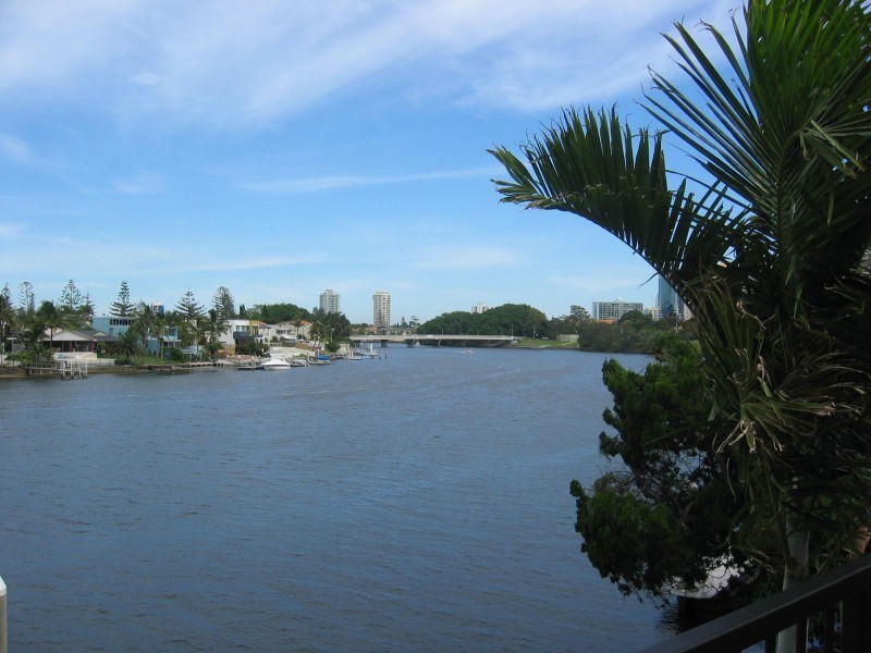 2/2898 Gold Coast Highway, Surfers Paradise QLD 4217