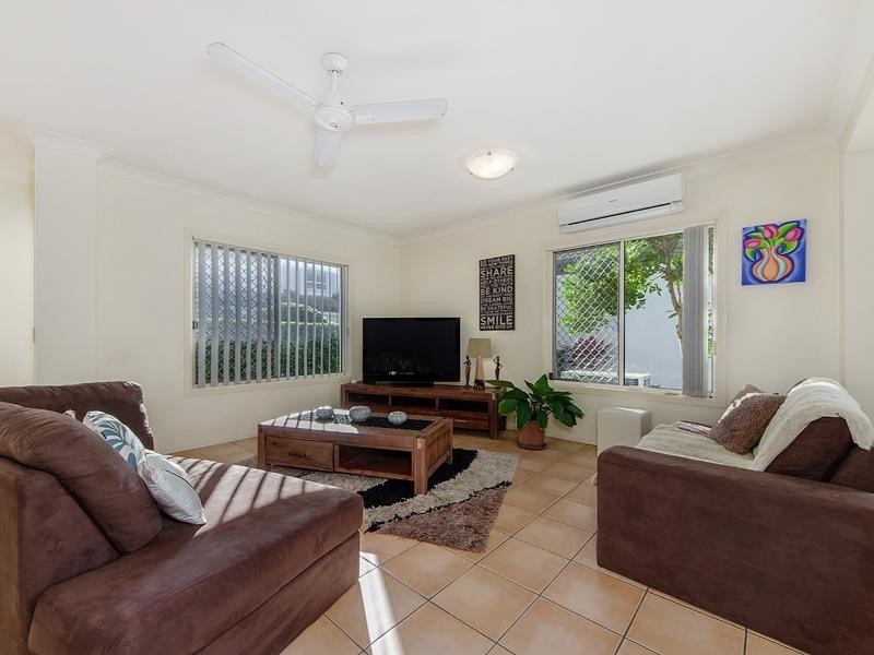 5/34 Albicore Street, Mermaid Waters QLD 4218