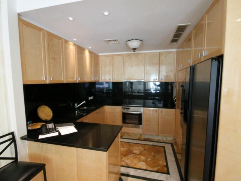 94 Seaworld Drive, Main Beach QLD 4217