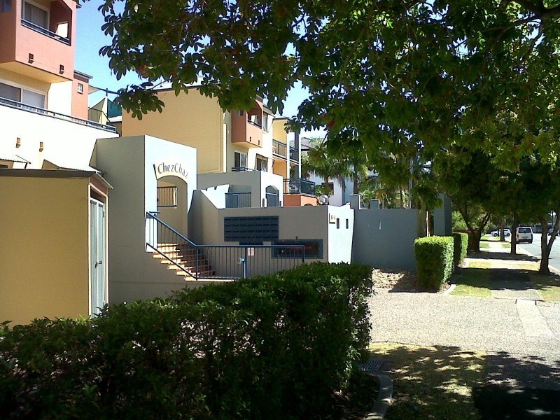 20/10-14 Purli Street, Chevron Island QLD 4217