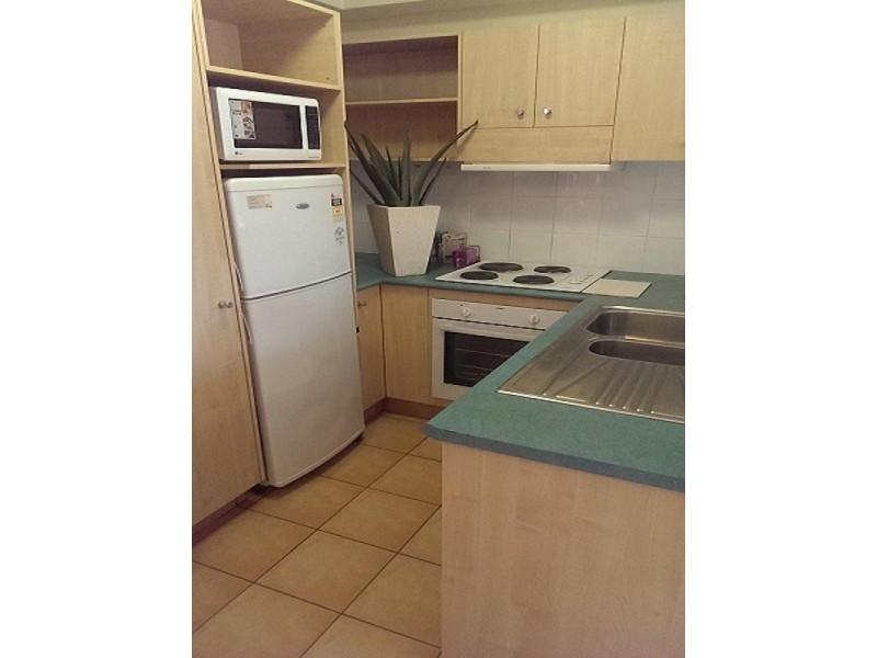 20/10-14 Purli Street, Chevron Island QLD 4217