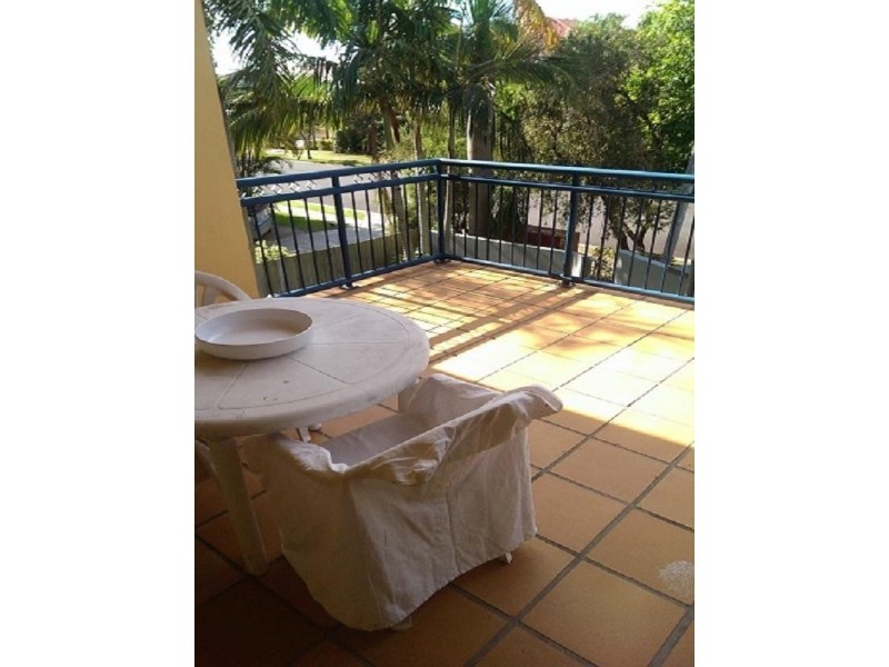 20/10-14 Purli Street, Chevron Island QLD 4217