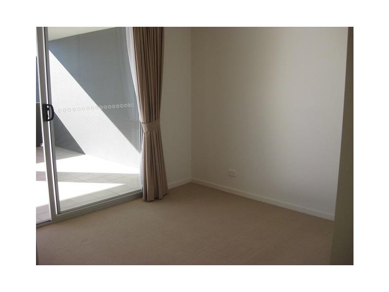 26/101 Clarence Road, Indooroopilly QLD 4068