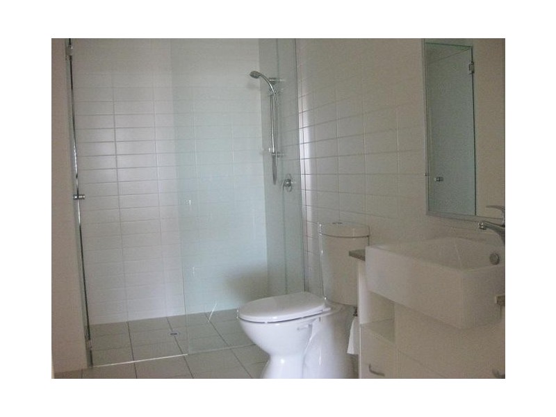 26/101 Clarence Road, Indooroopilly QLD 4068