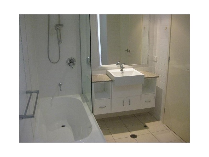 26/101 Clarence Road, Indooroopilly QLD 4068
