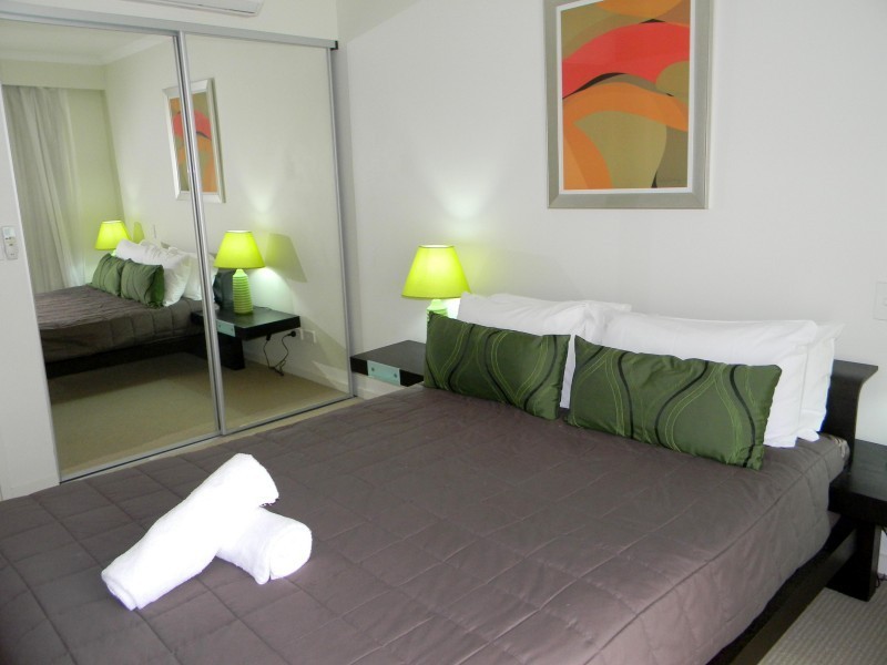 21 Cypress Avenue, Surfers Paradise QLD 4217