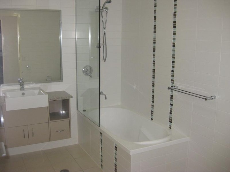 68/101 Clarence Road, Indooroopilly QLD 4068