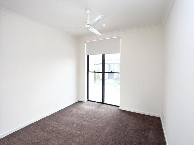 154 North Hill Drive, Robina QLD 4226