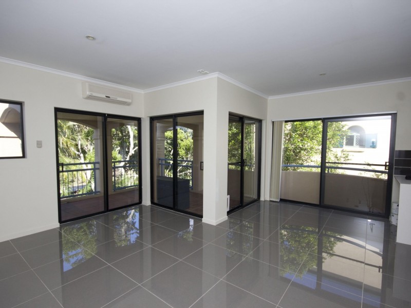 15/4 Monte Carlo Avenue, Surfers Paradise QLD 4217