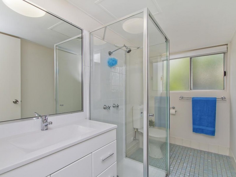 2/26 Labrador Street, Labrador QLD 4215