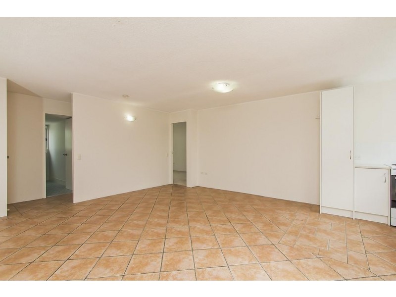 2/26 Labrador Street, Labrador QLD 4215