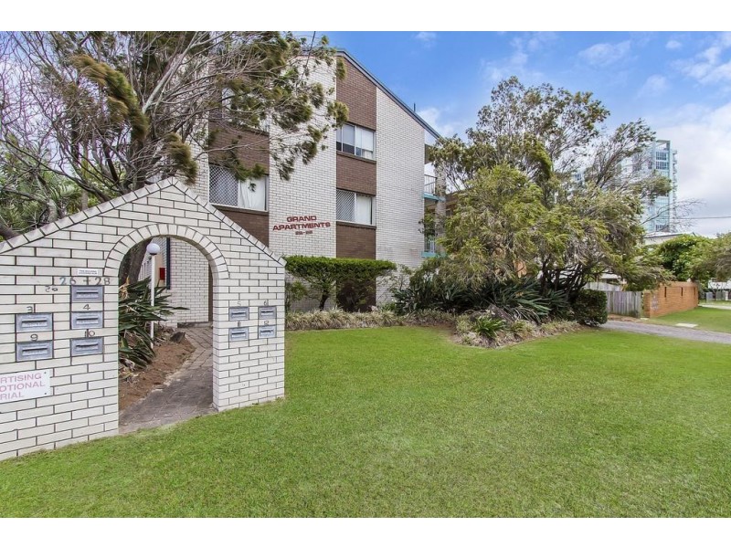 2/26 Labrador Street, Labrador QLD 4215