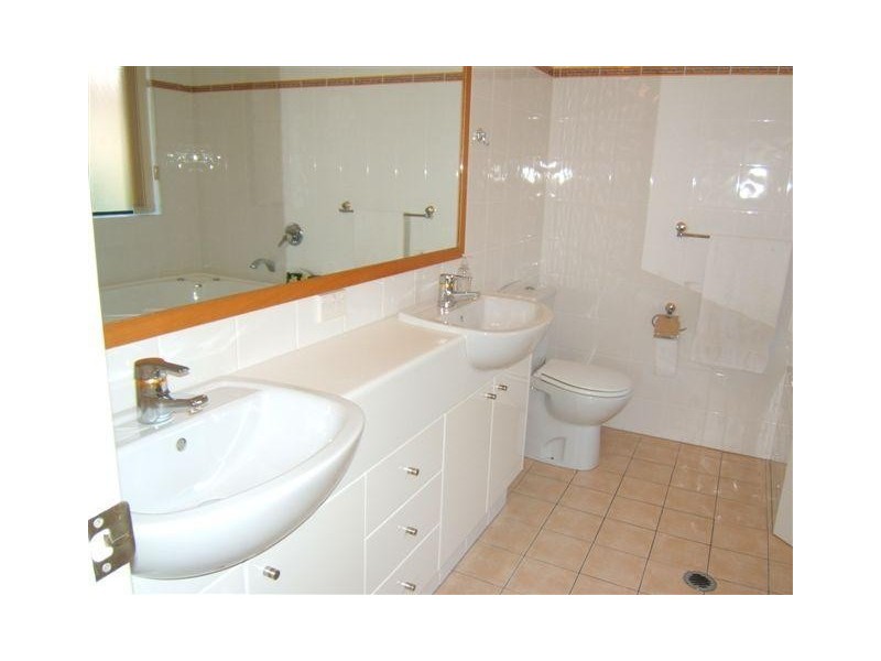 85 Palm Meadows Drive, Carrara QLD 4211