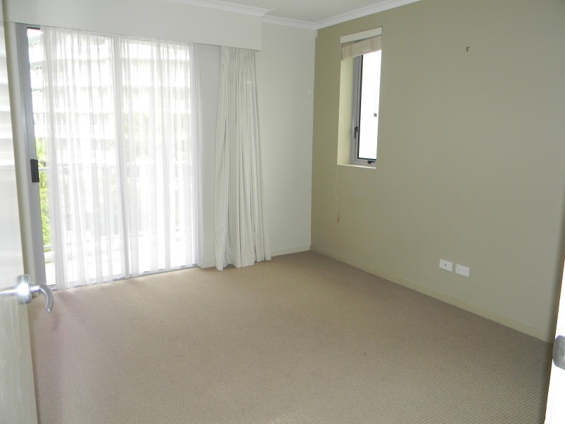 21 Cypress Avenue, Surfers Paradise QLD 4217