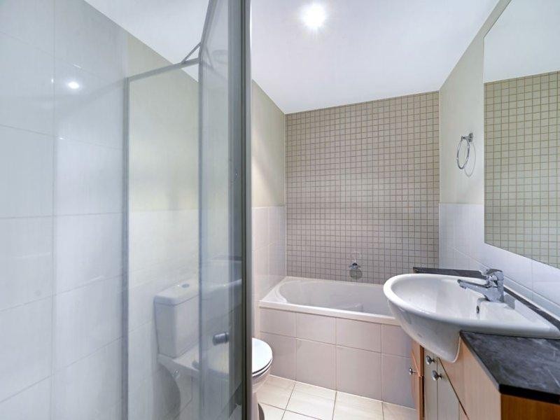 21 Cypress Avenue, Surfers Paradise QLD 4217