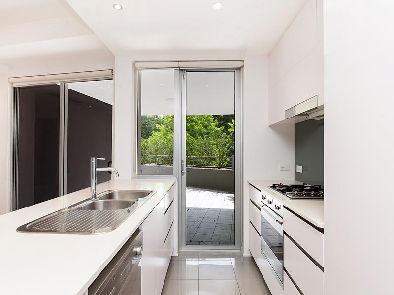 8 Dunmore Terrace, Auchenflower QLD 4066