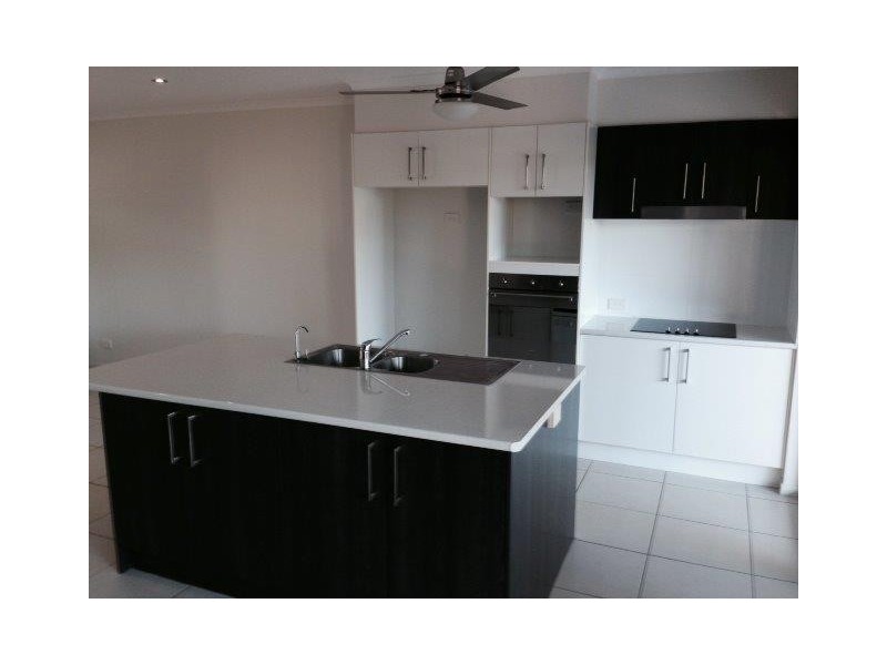 25 Abell Road, Cannonvale QLD 4802