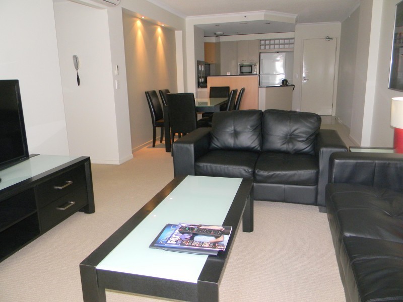 21 Cypress Avenue, Surfers Paradise QLD 4217