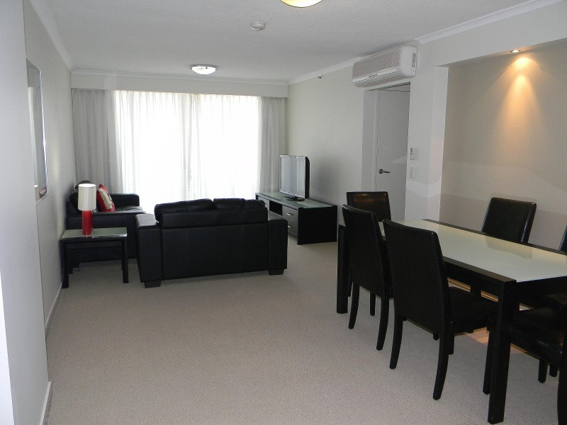 21 Cypress Avenue, Surfers Paradise QLD 4217